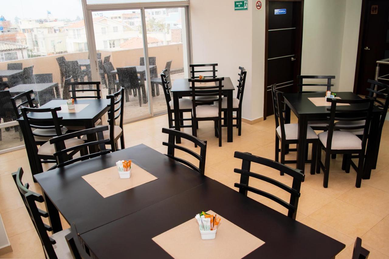 Illari Hotel Ριομπάμπα Εξωτερικό φωτογραφία